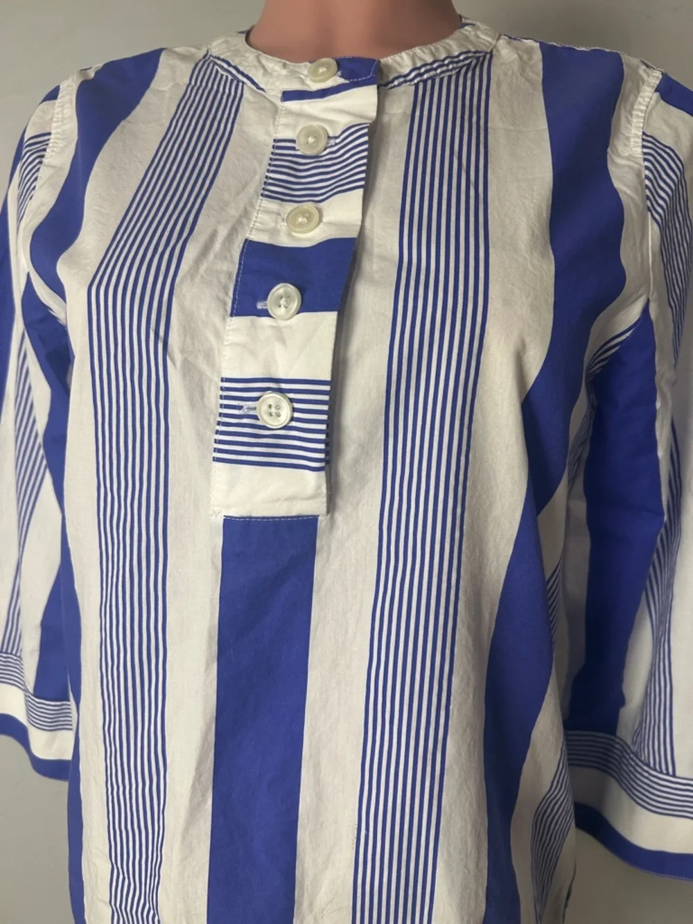 J CREW Top Woman’s Stripe Poplin 100%Cotton 1/4 Button Front 3/4 Sleeve SzXS